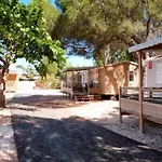 - Eebaeb Hyeres