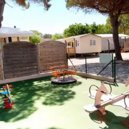 Camping Zecamping 3 Etoiles Pet Friendly Locatif Tv 24m2 4 Pers 3*