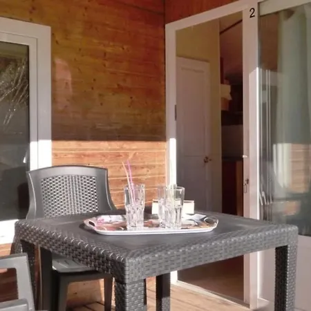 Zecamping 3 Etoiles Pet Friendly Locatif Tv 24m2 4 Pers Hyères