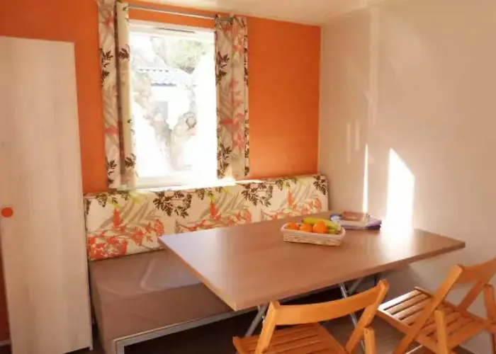 Campeggio - Eebaeb Hyères