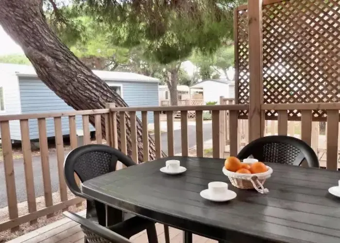 - Eebaeb Campeggio *