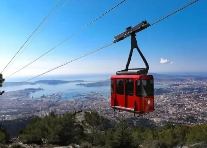 - Eebaeb Campeggio Hyères