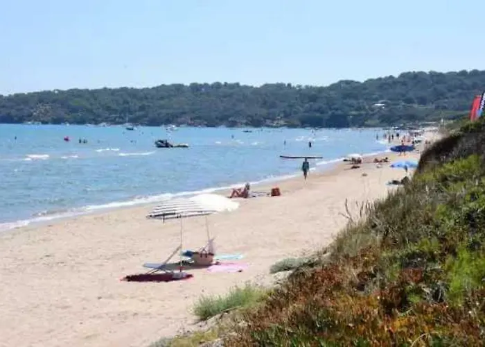 - Eebaeb Campeggio Hyères