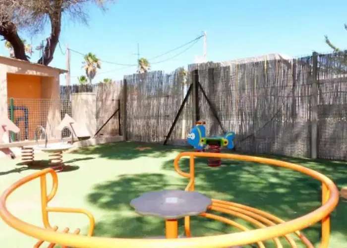 - Eebaeb Campeggio Hyères